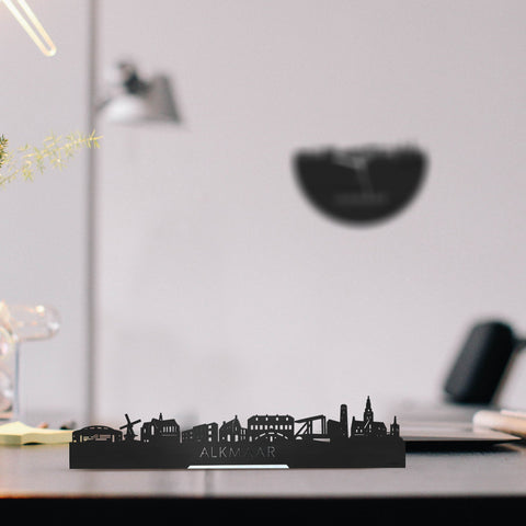 Standing Skyline Alkmaar Zwart houten cadeau decoratie relatiegeschenk van WoodWideCities
