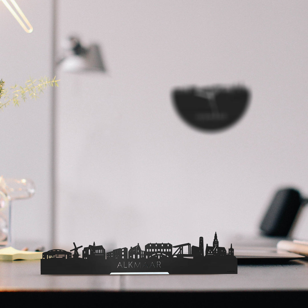 Standing Skyline Alkmaar Zwart houten cadeau decoratie relatiegeschenk van WoodWideCities