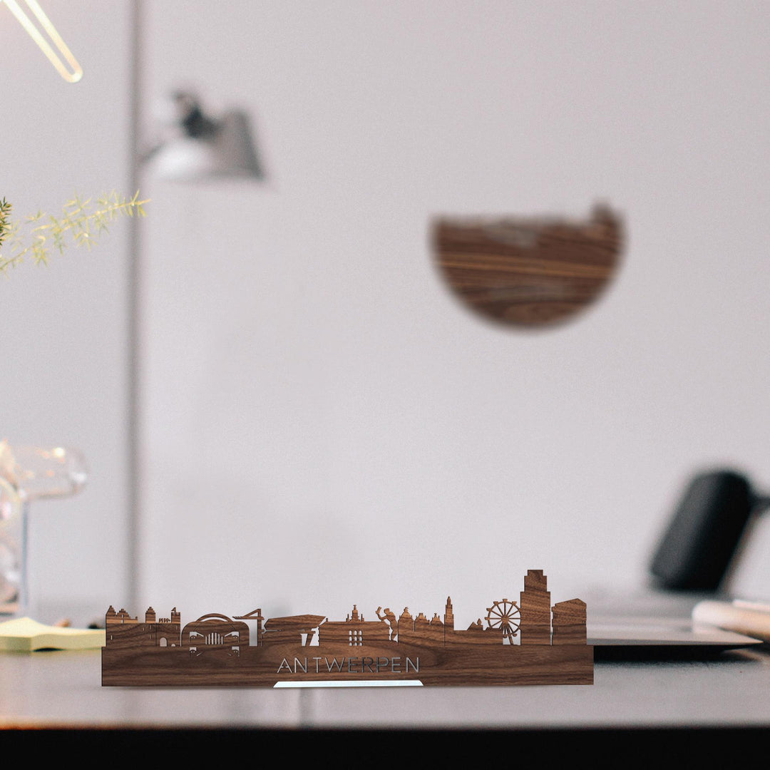 Standing Skyline Antwerpen Noten houten cadeau decoratie relatiegeschenk van WoodWideCities