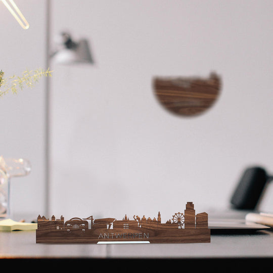 Standing Skyline Antwerpen Noten houten cadeau decoratie relatiegeschenk van WoodWideCities