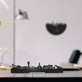 Standing Skyline Assen Zwart houten cadeau decoratie relatiegeschenk van WoodWideCities