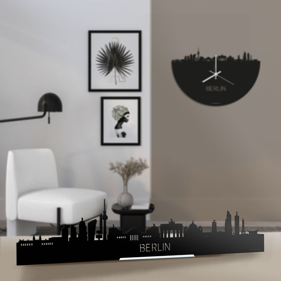 Standing Skyline Berlijn Zwart glanzend gerecycled kunststof cadeau decoratie relatiegeschenk van WoodWideCities