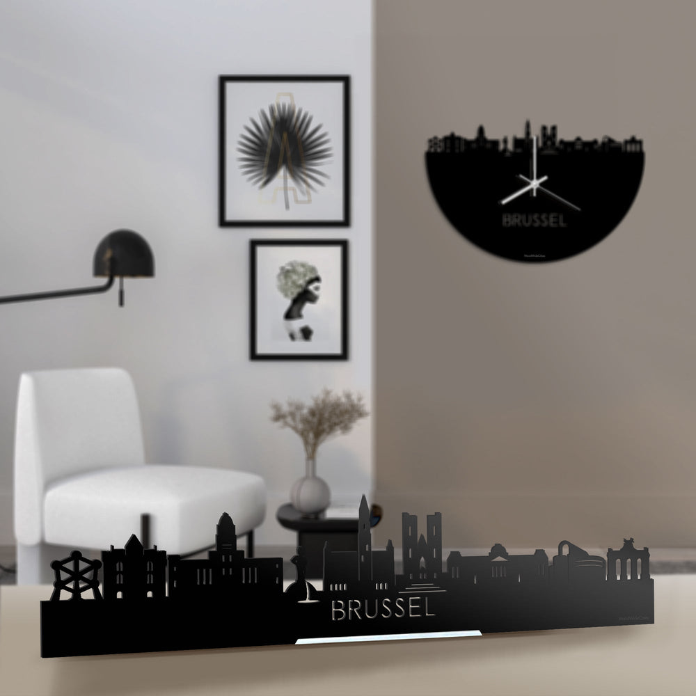 Standing Skyline Brussel Zwart glanzend gerecycled kunststof cadeau decoratie relatiegeschenk van WoodWideCities