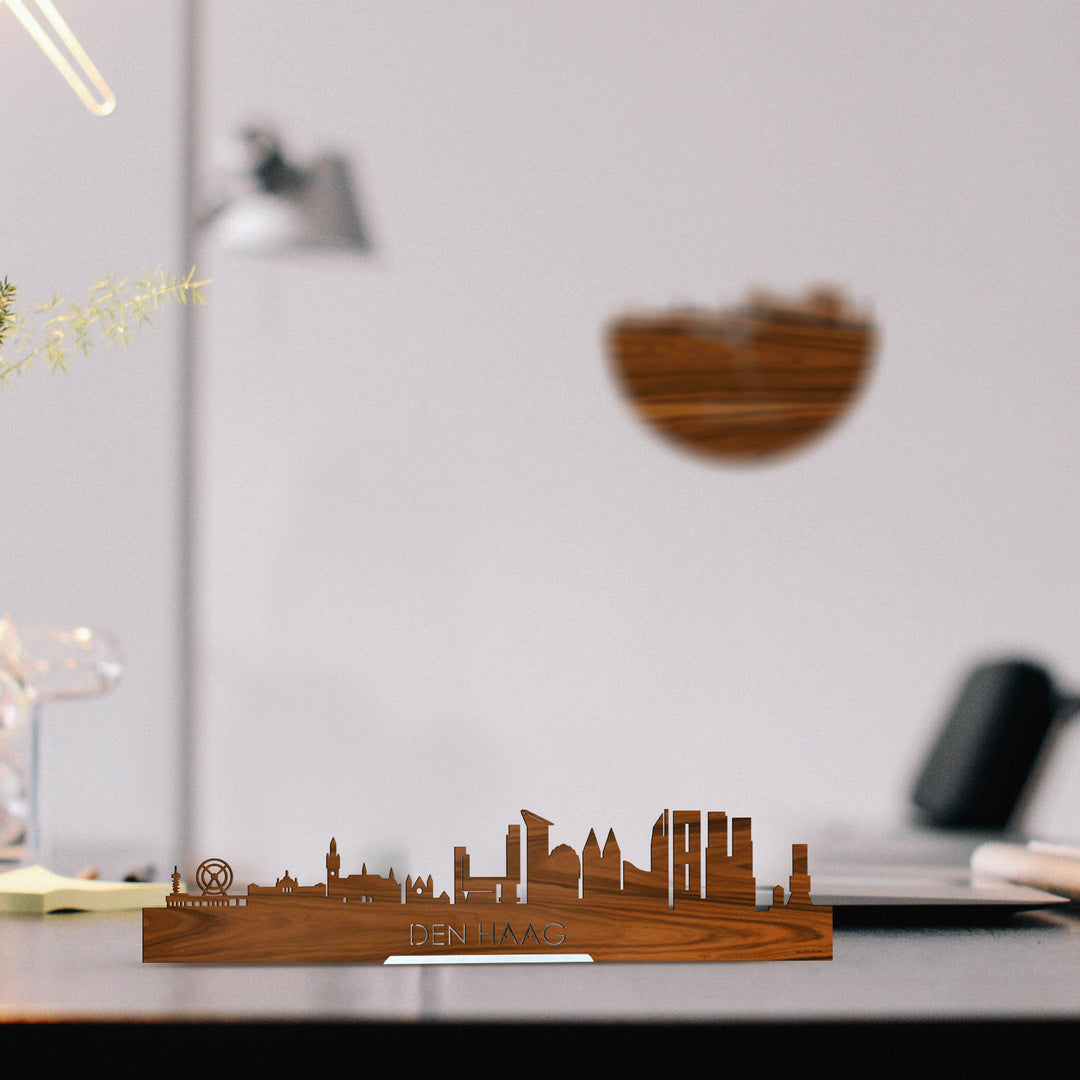 Standing Skyline Den Haag Palissander houten cadeau decoratie relatiegeschenk van WoodWideCities