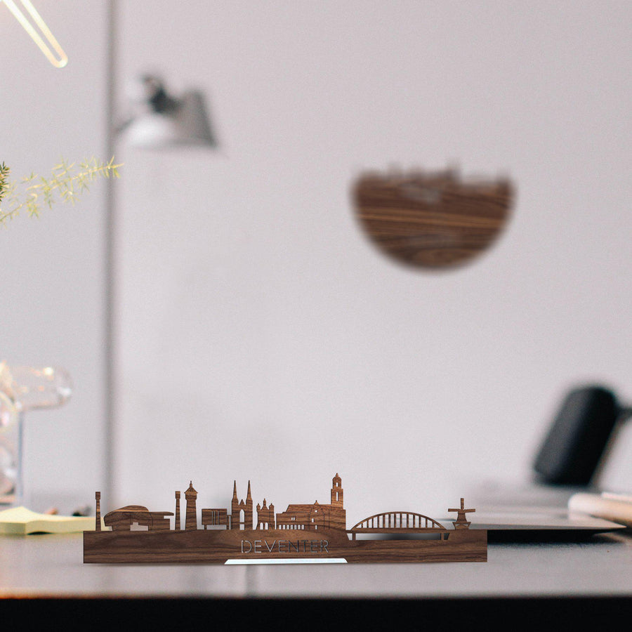 Standing Skyline Deventer Noten houten cadeau decoratie relatiegeschenk van WoodWideCities