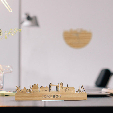 Standing Skyline Dordrecht Bamboe houten cadeau decoratie relatiegeschenk van WoodWideCities