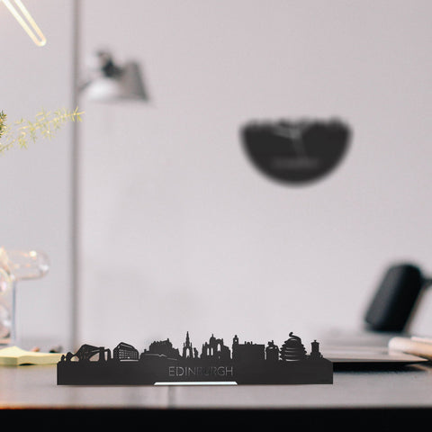 Standing Skyline Edinburgh Zwart houten cadeau decoratie relatiegeschenk van WoodWideCities