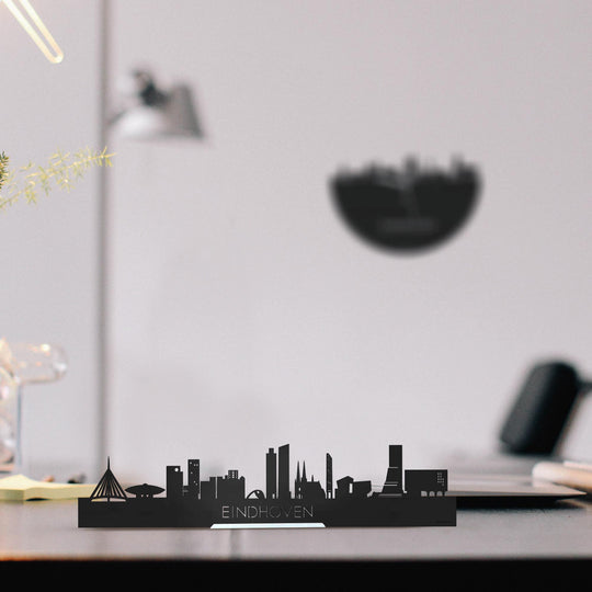 Standing Skyline Eindhoven Black houten cadeau decoratie relatiegeschenk van WoodWideCities