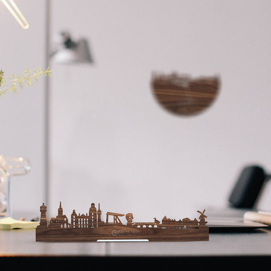 Standing Skyline Goes Noten houten cadeau decoratie relatiegeschenk van WoodWideCities
