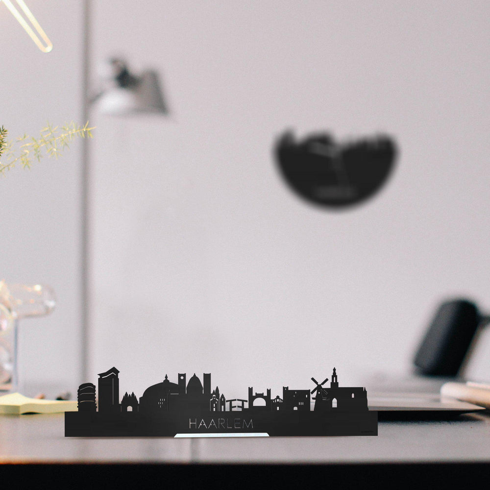 Standing Skyline Haarlem Black houten cadeau decoratie relatiegeschenk van WoodWideCities