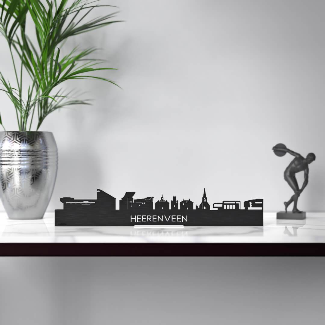Standing Skyline Heerenveen Black houten cadeau decoratie relatiegeschenk van WoodWideCities