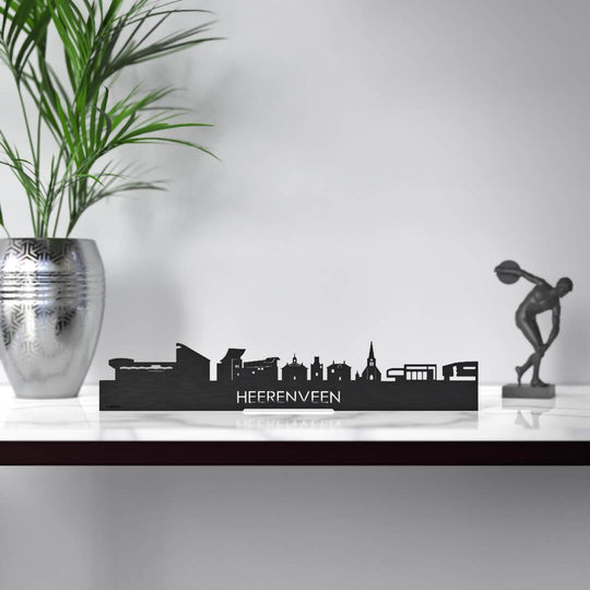 Standing Skyline Heerenveen Black houten cadeau decoratie relatiegeschenk van WoodWideCities