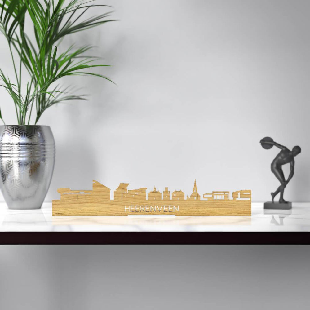 Standing Skyline Heerenveen Eiken houten cadeau decoratie relatiegeschenk van WoodWideCities