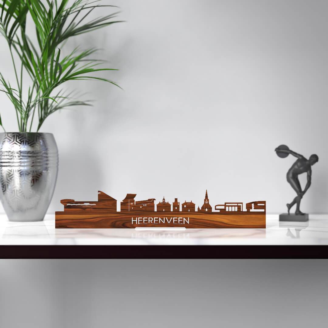Standing Skyline Heerenveen Palissander houten cadeau decoratie relatiegeschenk van WoodWideCities