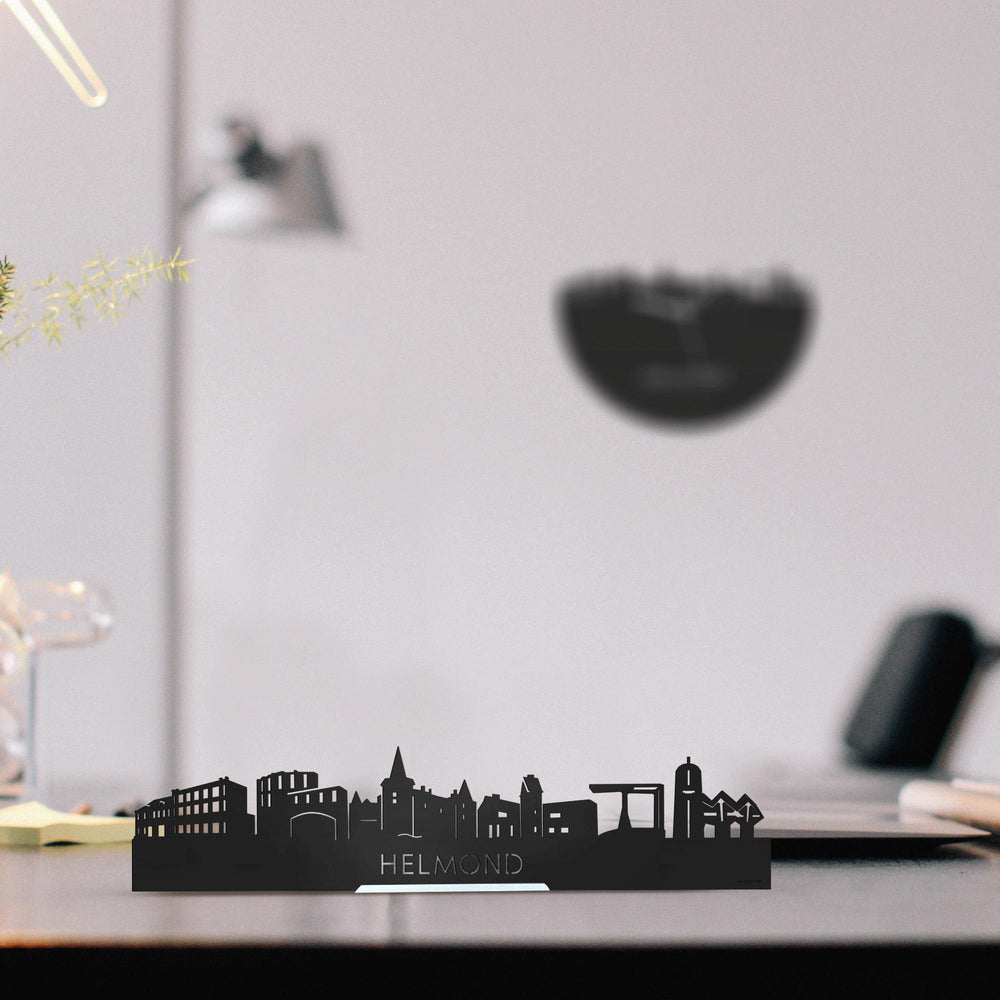 Standing Skyline Helmond Black houten cadeau decoratie relatiegeschenk van WoodWideCities
