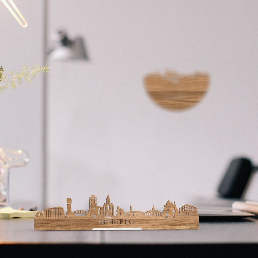 Standing Skyline Hengelo Eiken houten cadeau decoratie relatiegeschenk van WoodWideCities