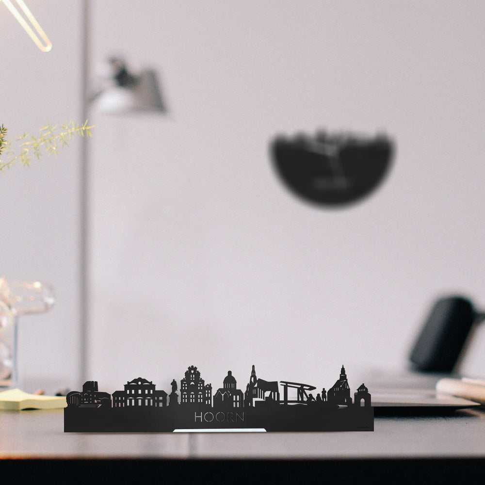 Standing Skyline Hoorn Zwart houten cadeau decoratie relatiegeschenk van WoodWideCities