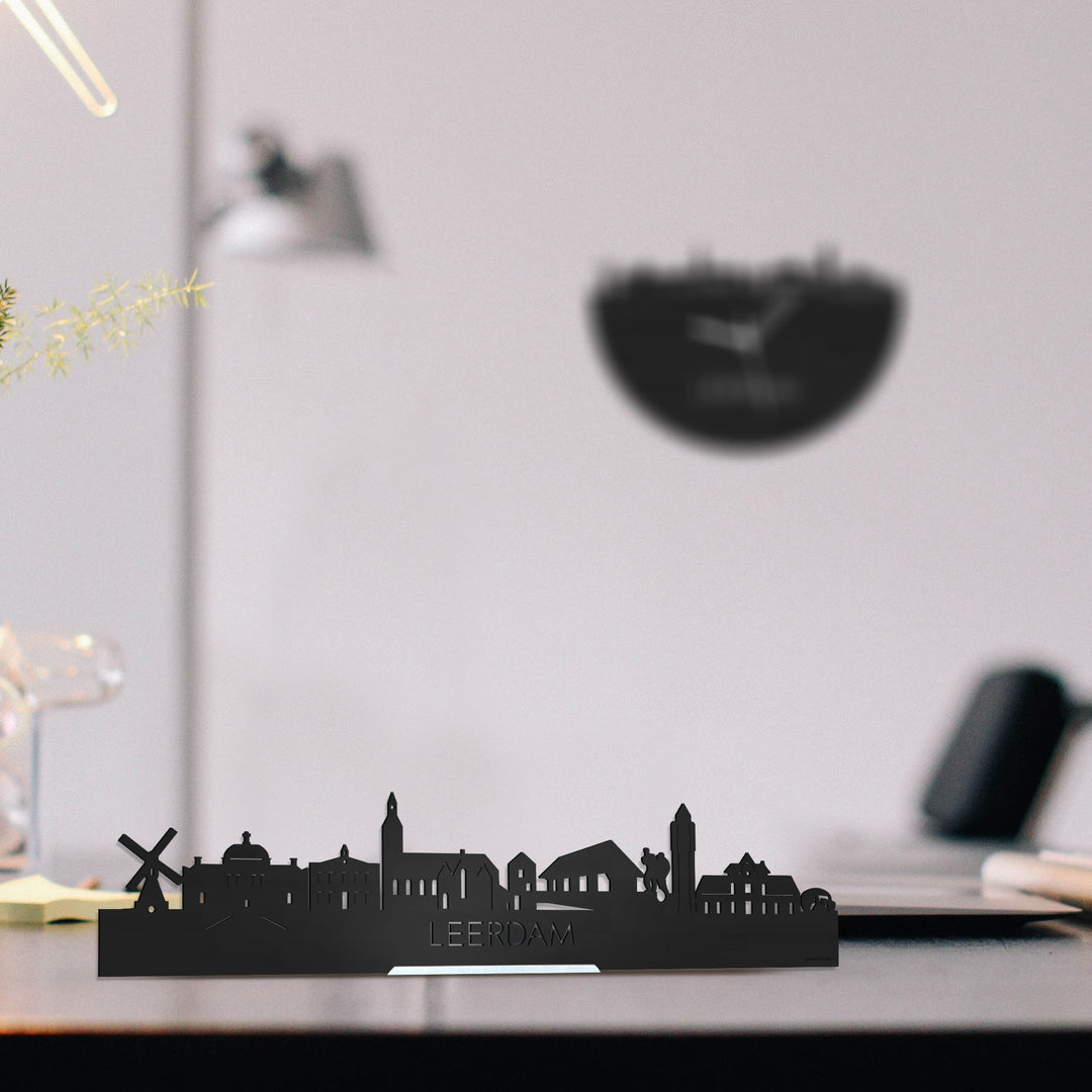 Standing Skyline Leerdam Zwart houten cadeau decoratie relatiegeschenk van WoodWideCities