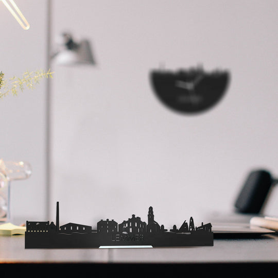 Standing Skyline Lemmer Zwart houten cadeau decoratie relatiegeschenk van WoodWideCities