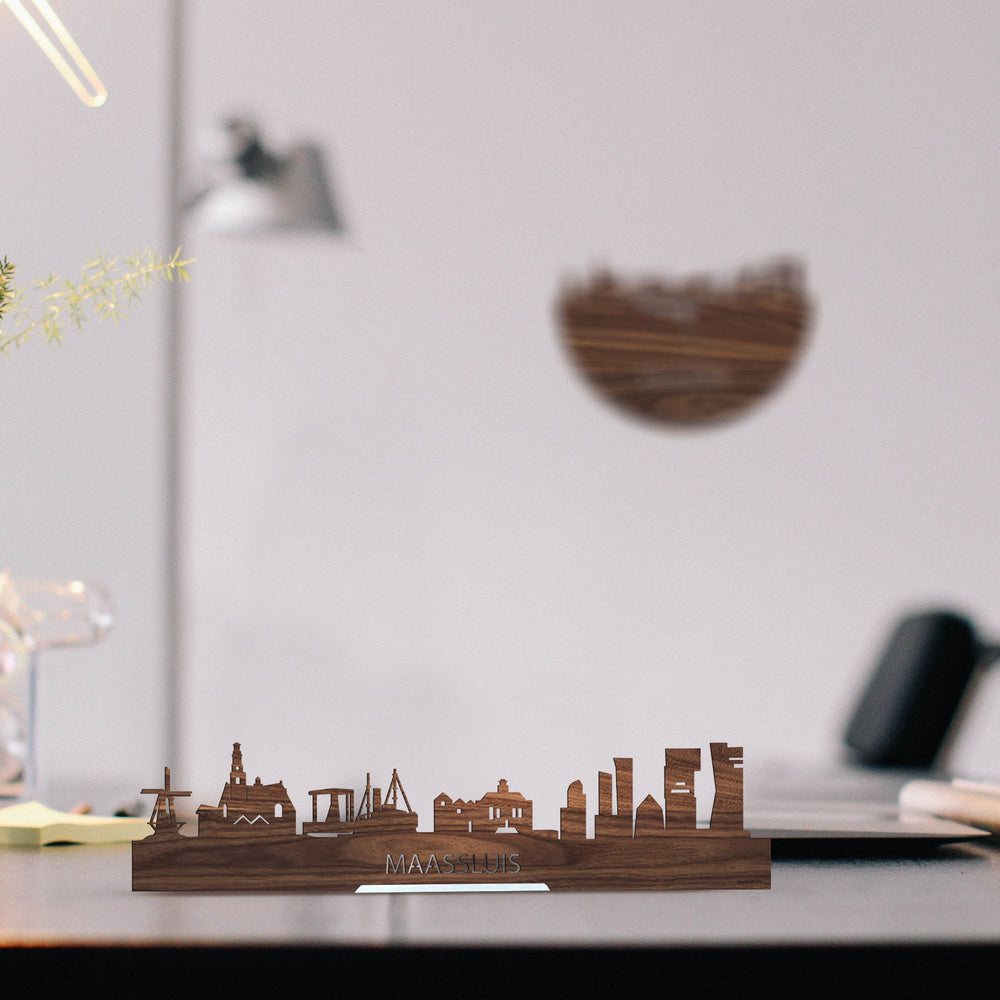 Standing Skyline Maassluis Noten houten cadeau decoratie relatiegeschenk van WoodWideCities