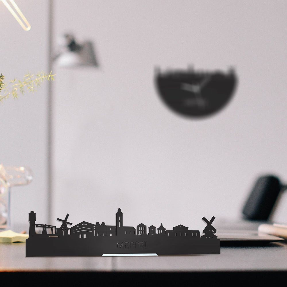 Standing Skyline Meppel Zwart houten cadeau decoratie relatiegeschenk van WoodWideCities