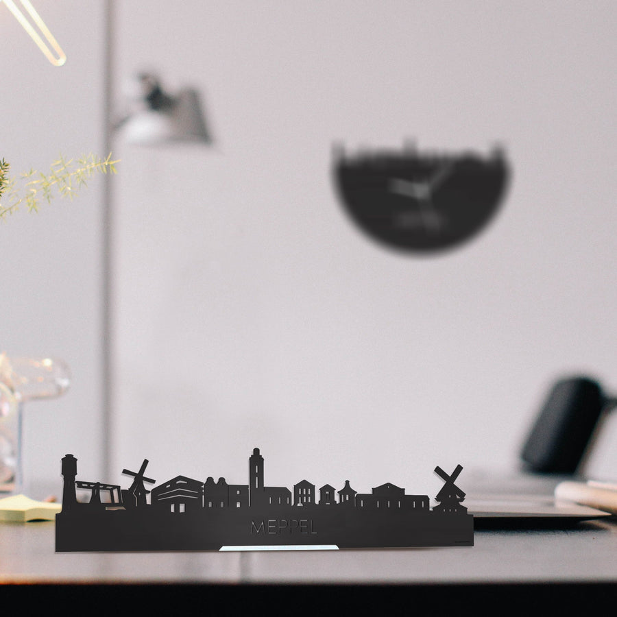 Standing Skyline Meppel Zwart houten cadeau decoratie relatiegeschenk van WoodWideCities