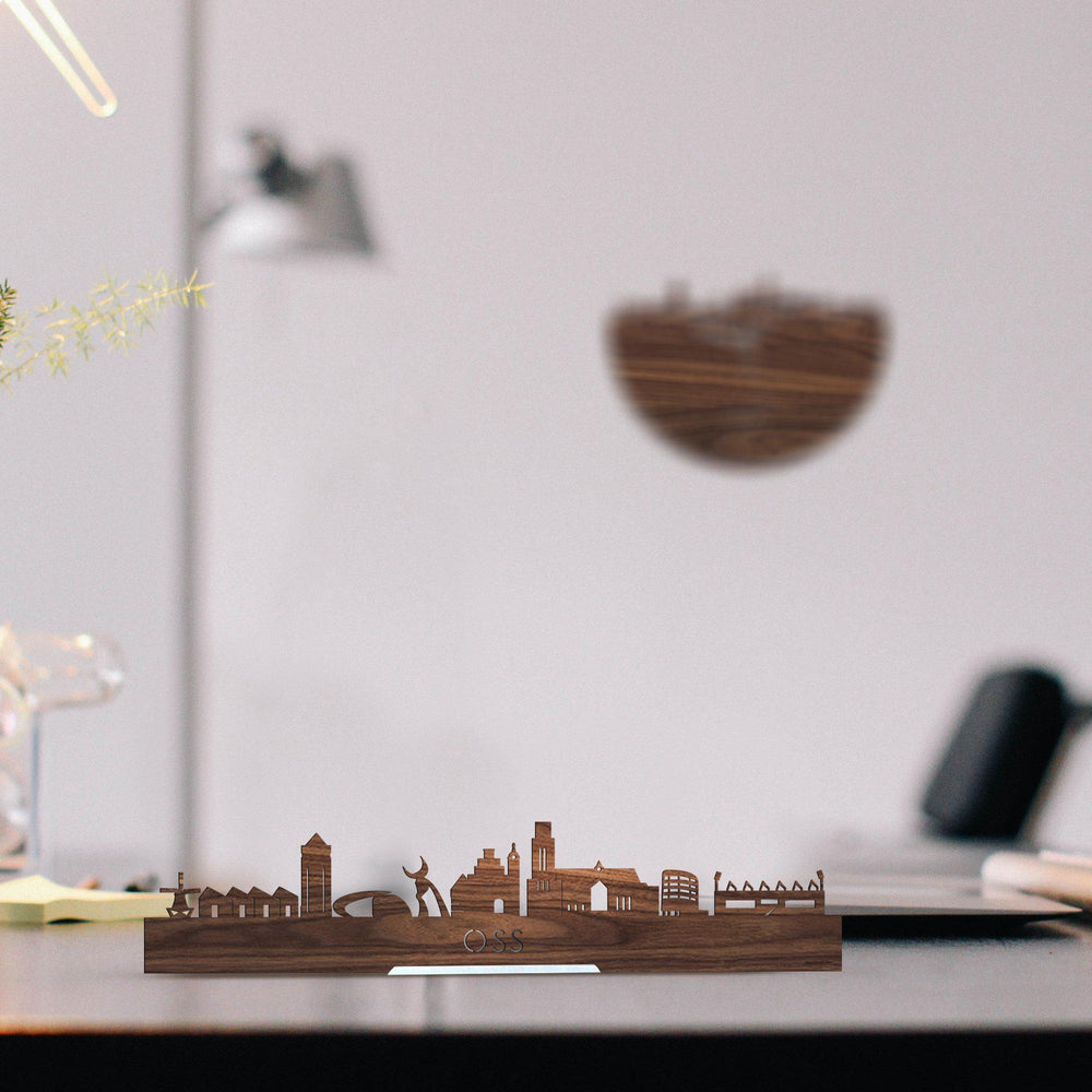 Standing Skyline Oss Noten houten cadeau decoratie relatiegeschenk van WoodWideCities