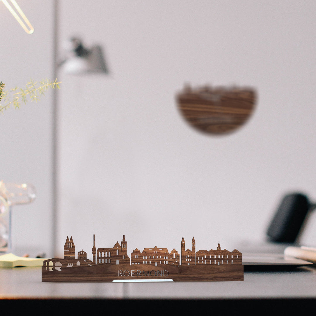 Standing Skyline Roermond Noten houten cadeau decoratie relatiegeschenk van WoodWideCities