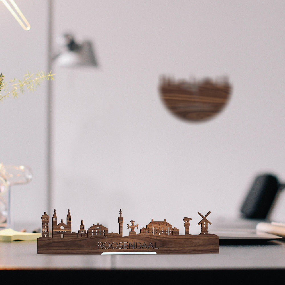 Standing Skyline Roosendaal Noten houten cadeau decoratie relatiegeschenk van WoodWideCities