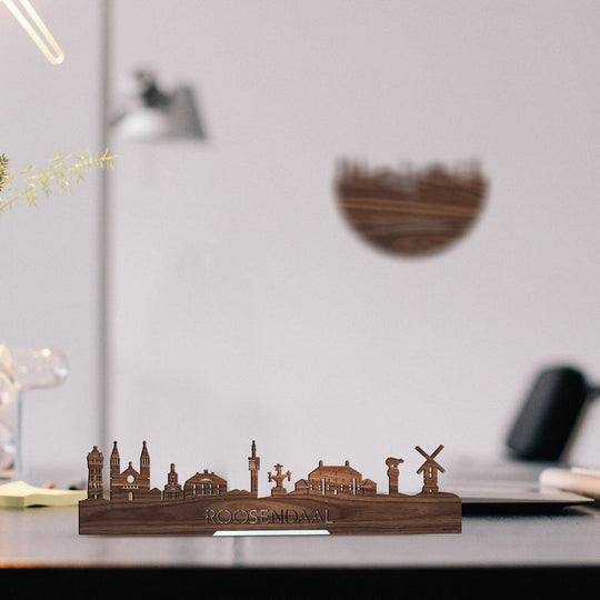 Standing Skyline Roosendaal Noten houten cadeau decoratie relatiegeschenk van WoodWideCities