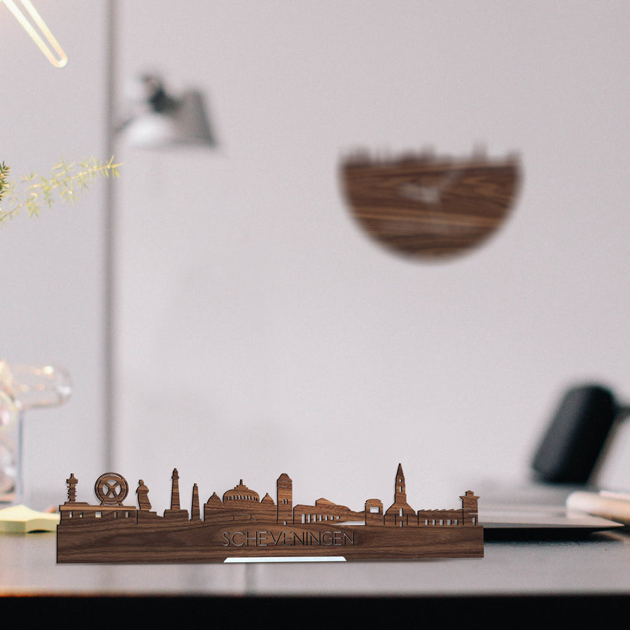 Standing Skyline Scheveningen Noten houten cadeau decoratie relatiegeschenk van WoodWideCities