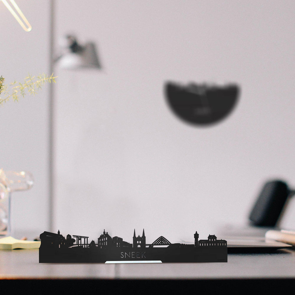 Standing Skyline Sneek Black houten cadeau decoratie relatiegeschenk van WoodWideCities