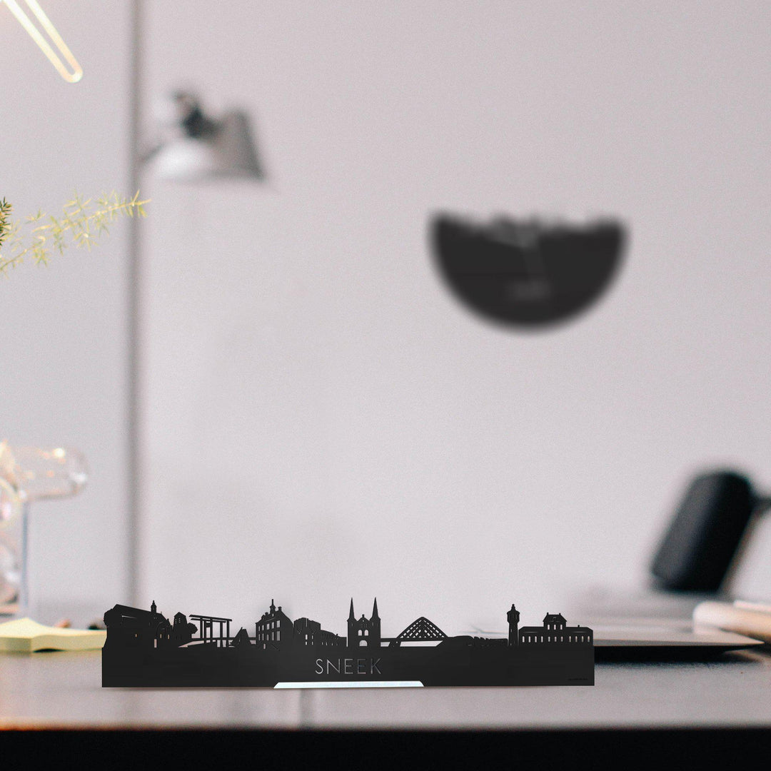Standing Skyline Sneek Black houten cadeau decoratie relatiegeschenk van WoodWideCities