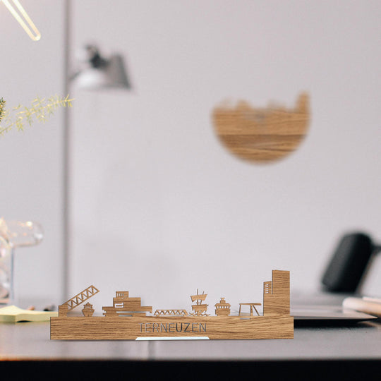 Standing Skyline Terneuzen Eiken houten cadeau decoratie relatiegeschenk van WoodWideCities