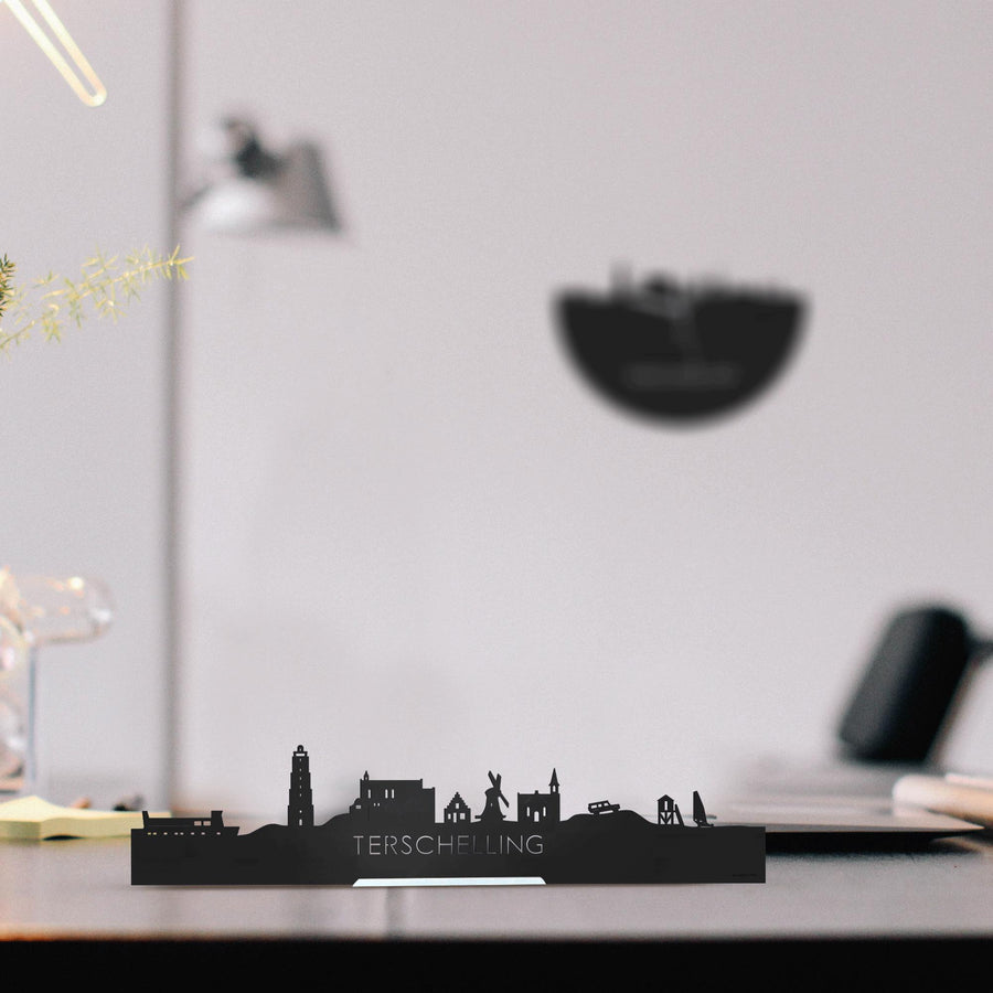 Standing Skyline Terschelling Black houten cadeau decoratie relatiegeschenk van WoodWideCities