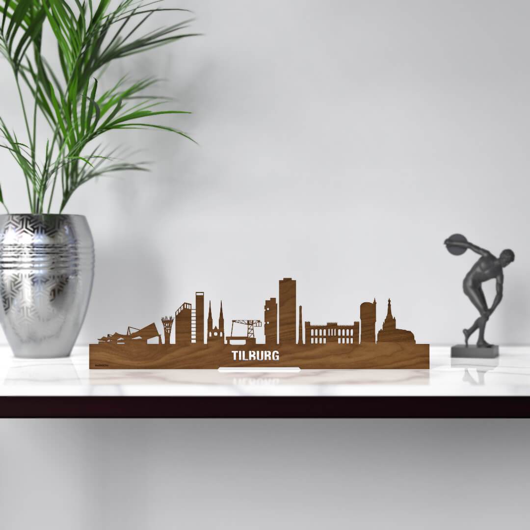 Standing Skyline Tilburg Noten houten cadeau decoratie relatiegeschenk van WoodWideCities