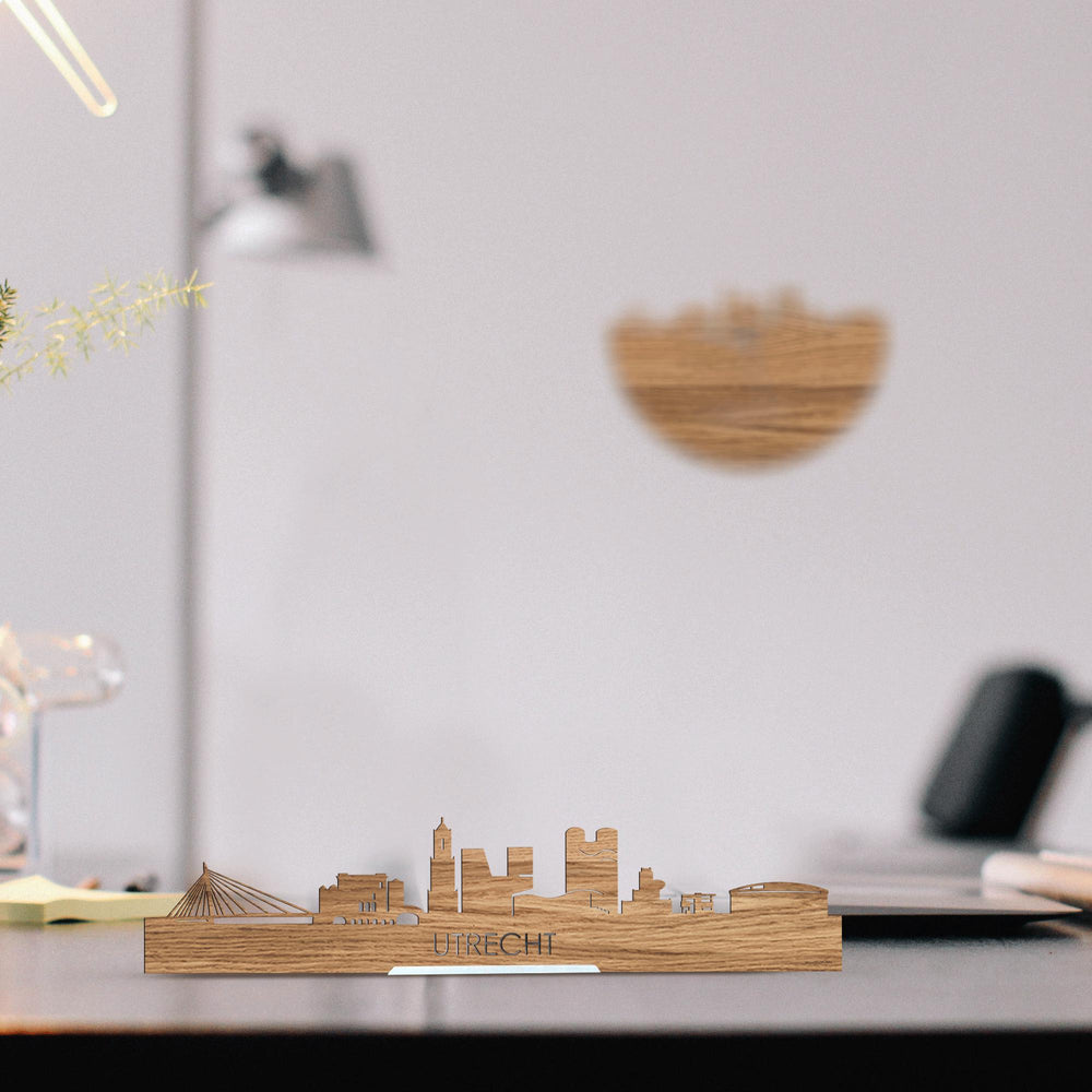Standing Skyline Utrecht Eiken houten cadeau decoratie relatiegeschenk van WoodWideCities