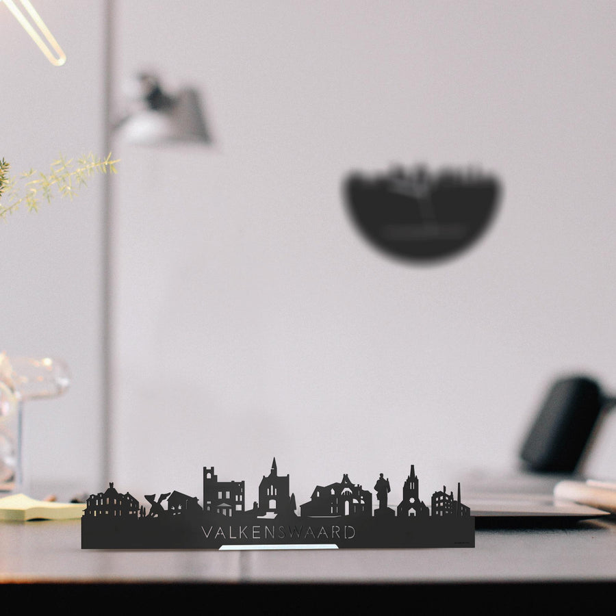 Standing Skyline Valkenswaard Black houten cadeau decoratie relatiegeschenk van WoodWideCities