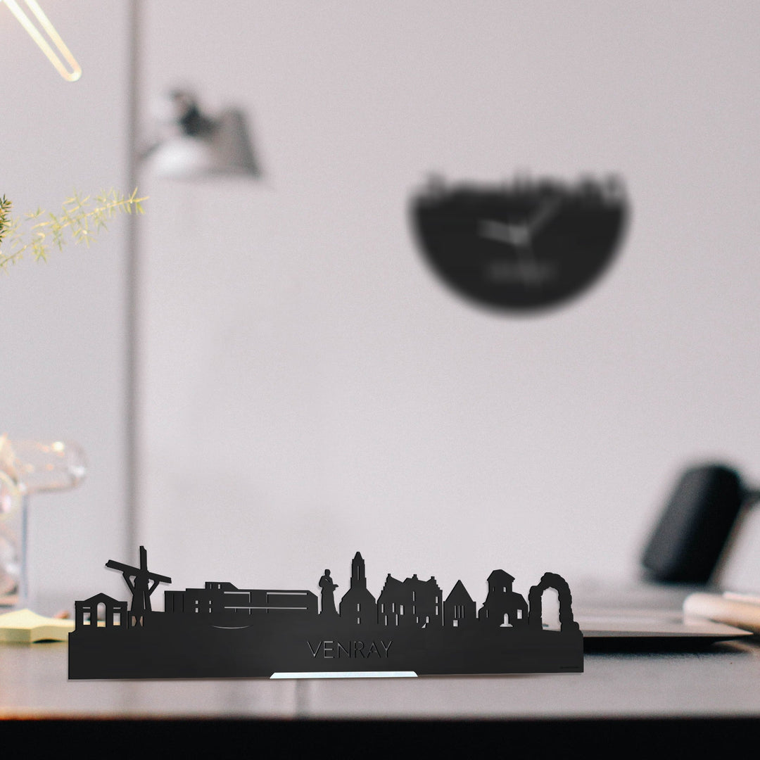 Standing Skyline Venray Zwart houten cadeau decoratie relatiegeschenk van WoodWideCities