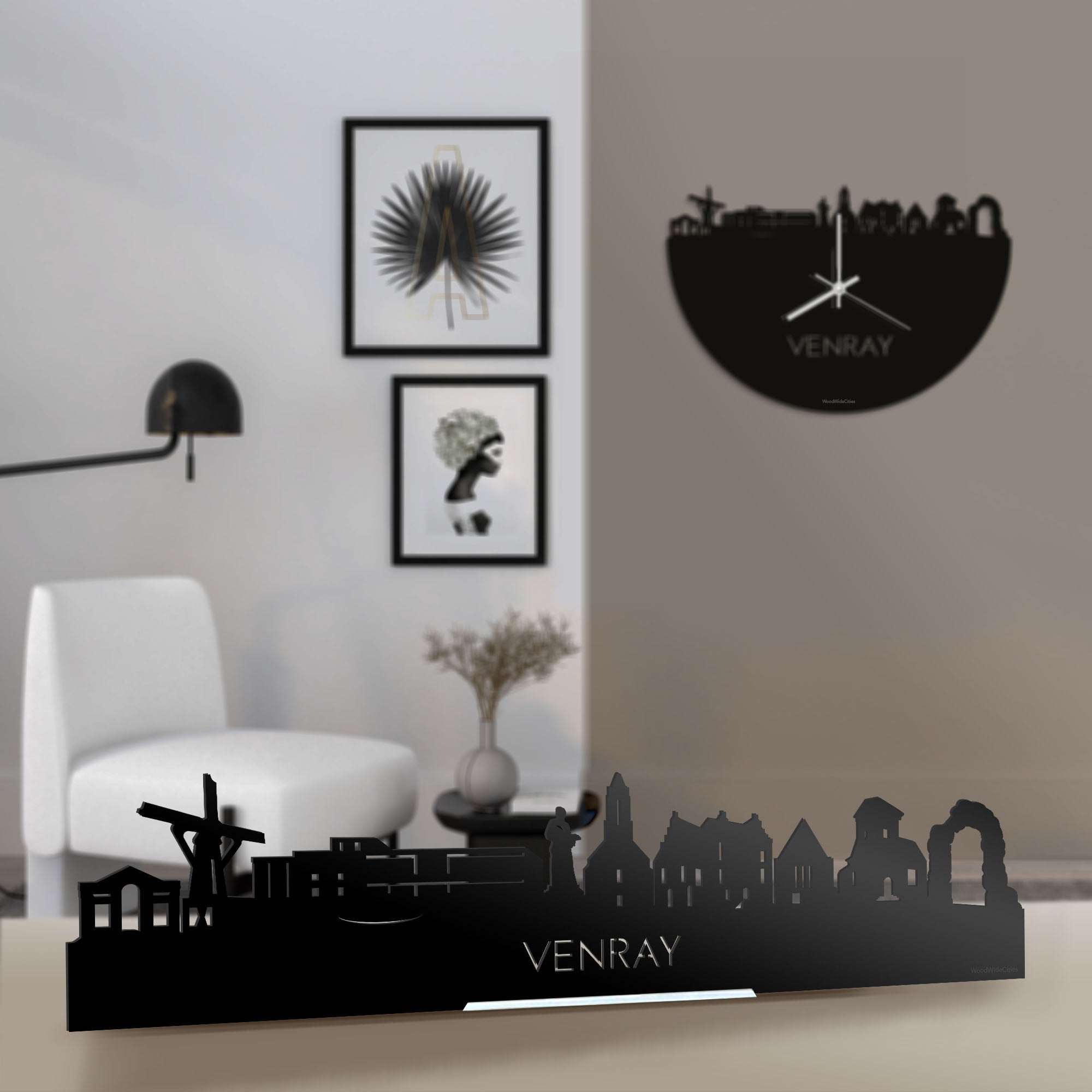 Standing Skyline Venray Zwart glanzend gerecycled kunststof cadeau decoratie relatiegeschenk van WoodWideCities