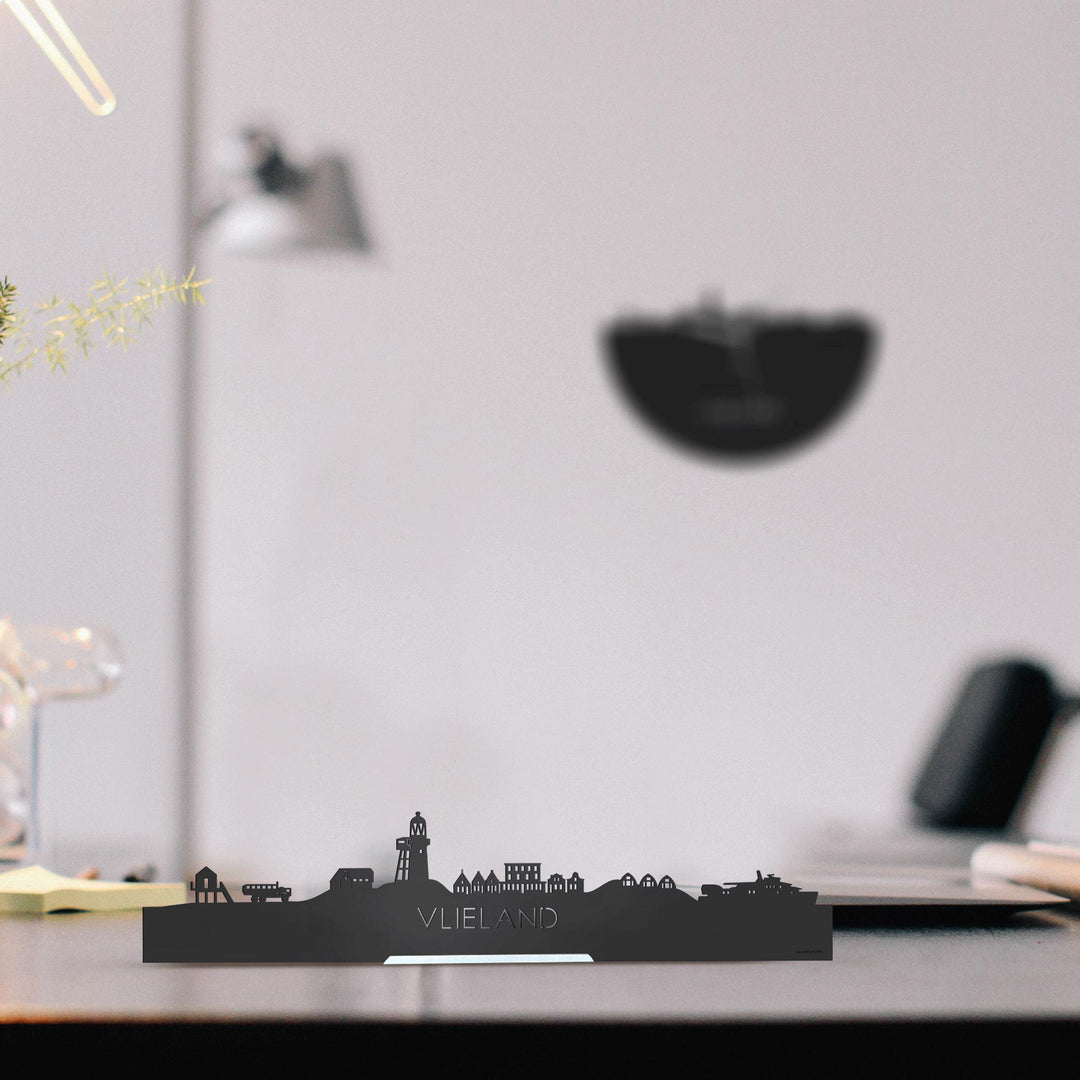 Standing Skyline Vlieland Black houten cadeau decoratie relatiegeschenk van WoodWideCities