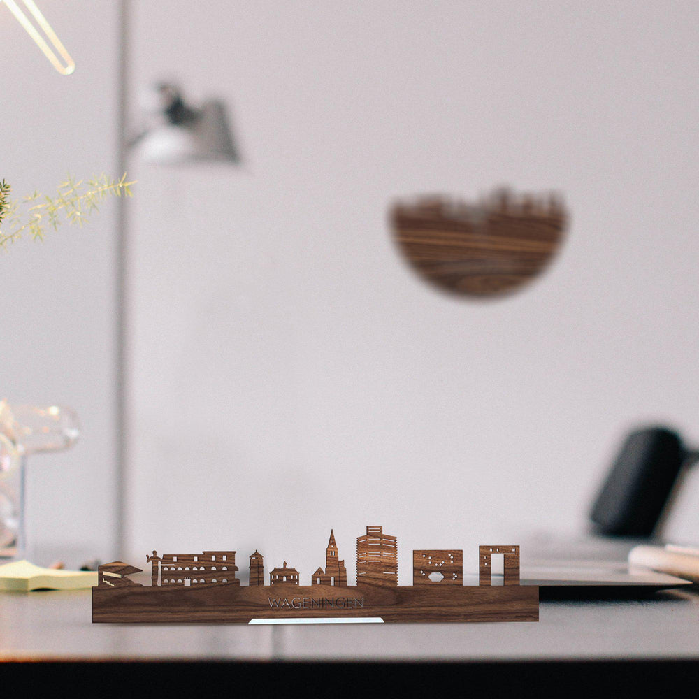 Standing Skyline Wageningen Noten houten cadeau decoratie relatiegeschenk van WoodWideCities