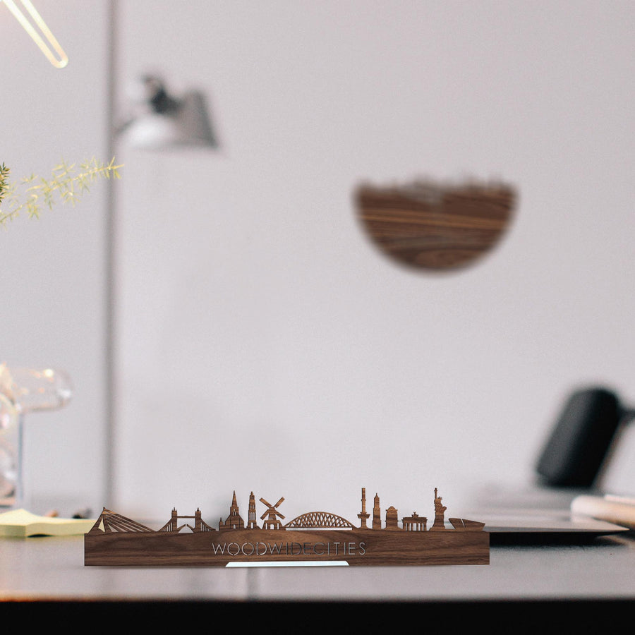Standing Skyline WoodWideCities Noten houten cadeau decoratie relatiegeschenk van WoodWideCities