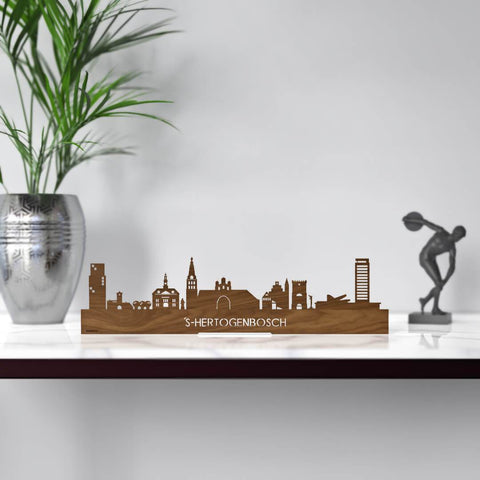 Standing Skyline Den Bosch Noten houten cadeau decoratie relatiegeschenk van WoodWideCities