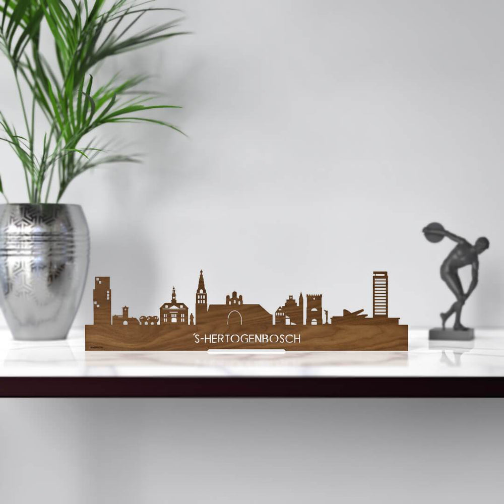 Standing Skyline Den Bosch Noten houten cadeau decoratie relatiegeschenk van WoodWideCities